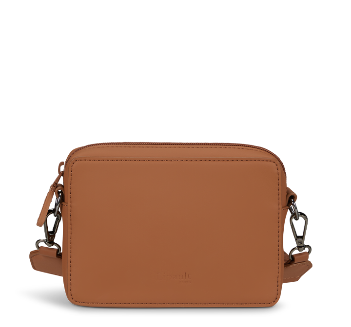 LOST IN BERLIN   | 3