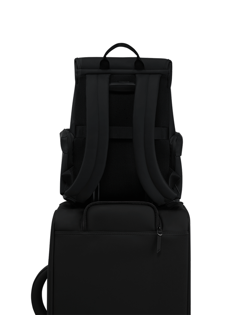 LOST IN BERLIN   | 5