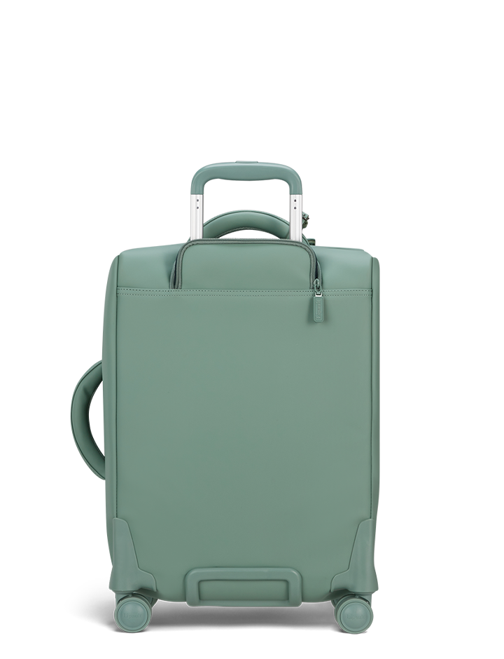 LOST IN BERLIN   | 3