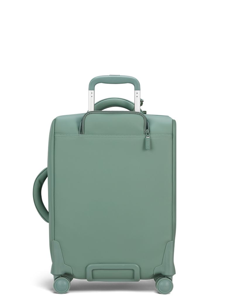 LOST IN BERLIN   | 3