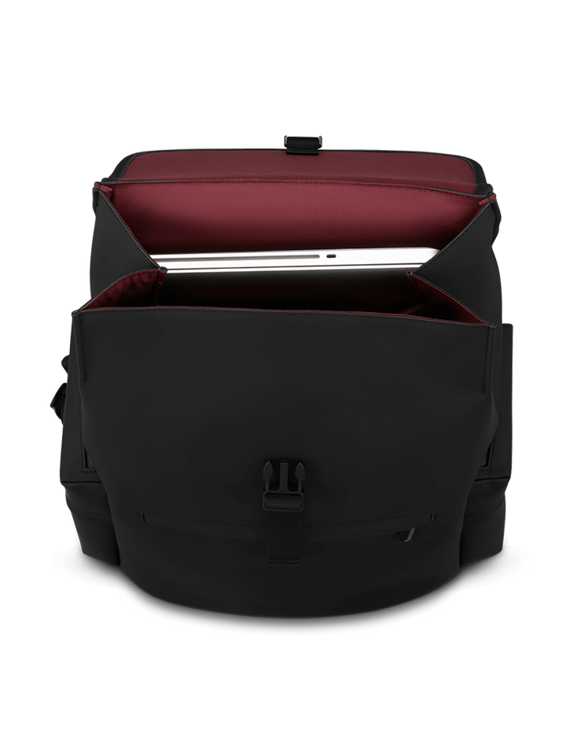 LOST IN BERLIN   | 4