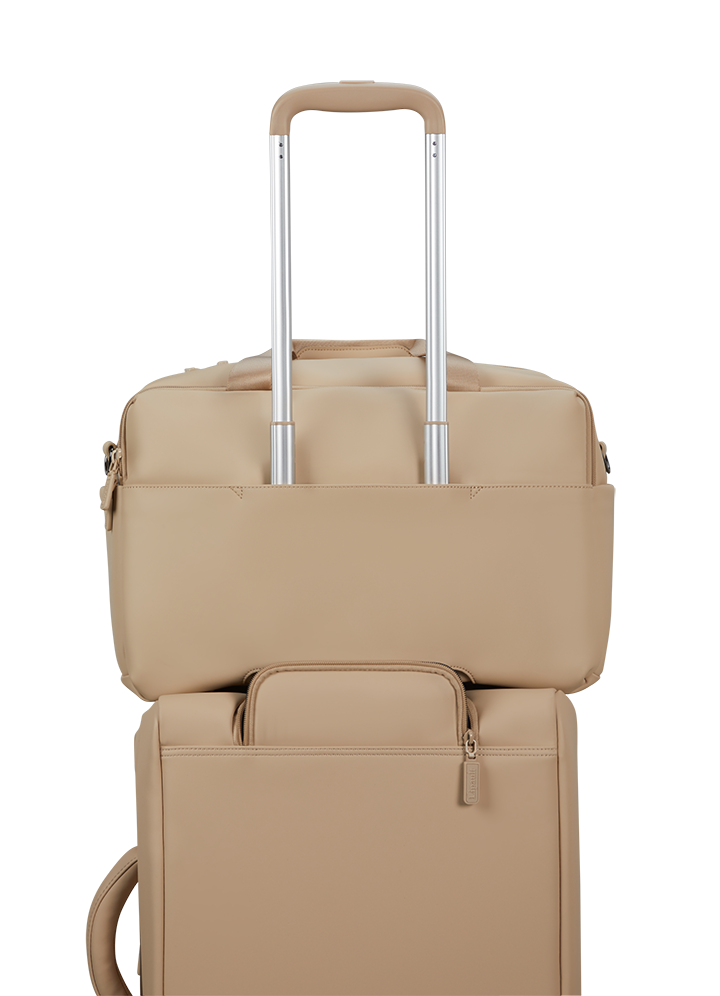 LOST IN BERLIN   | 5