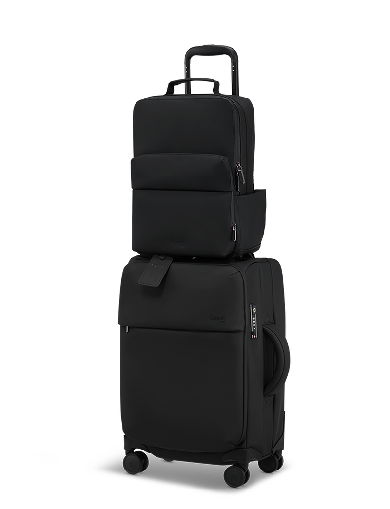 LOST IN BERLIN   | 4