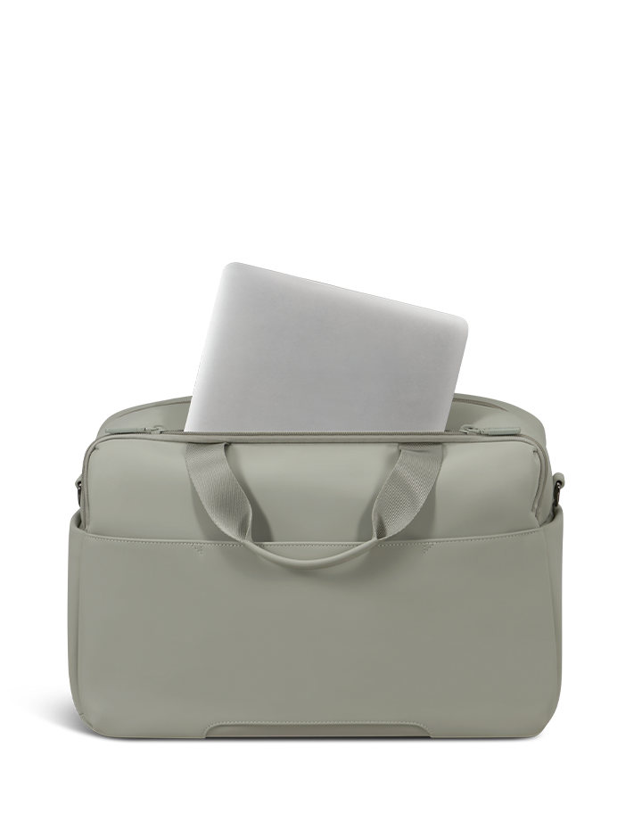 LOST IN BERLIN   | 4