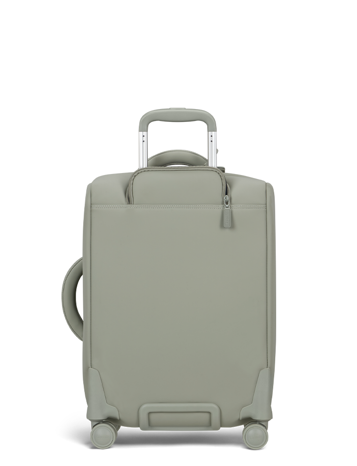 LOST IN BERLIN   | 3