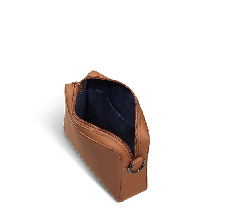 LOST IN BERLIN   | 4