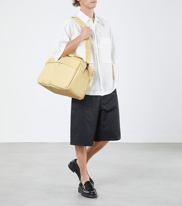 LOST IN BERLIN   | 4