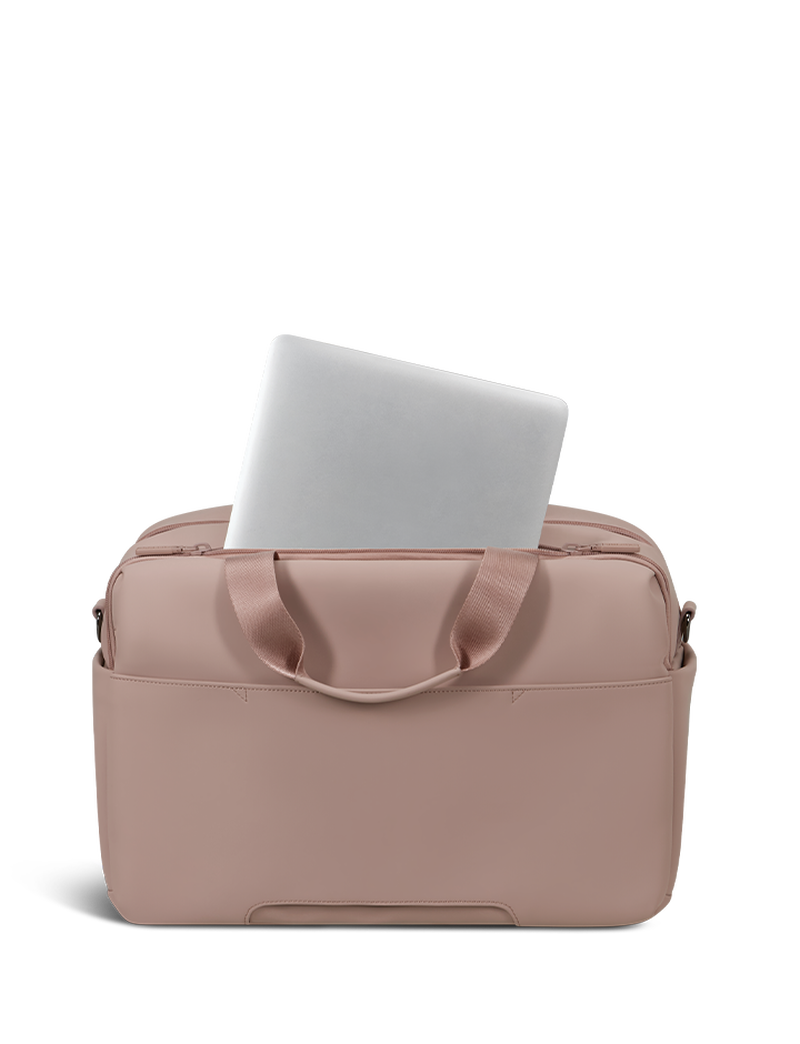 LOST IN BERLIN   | 4