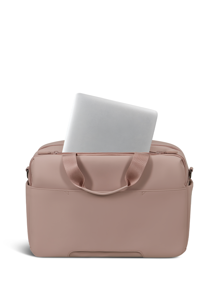 LOST IN BERLIN   | 4